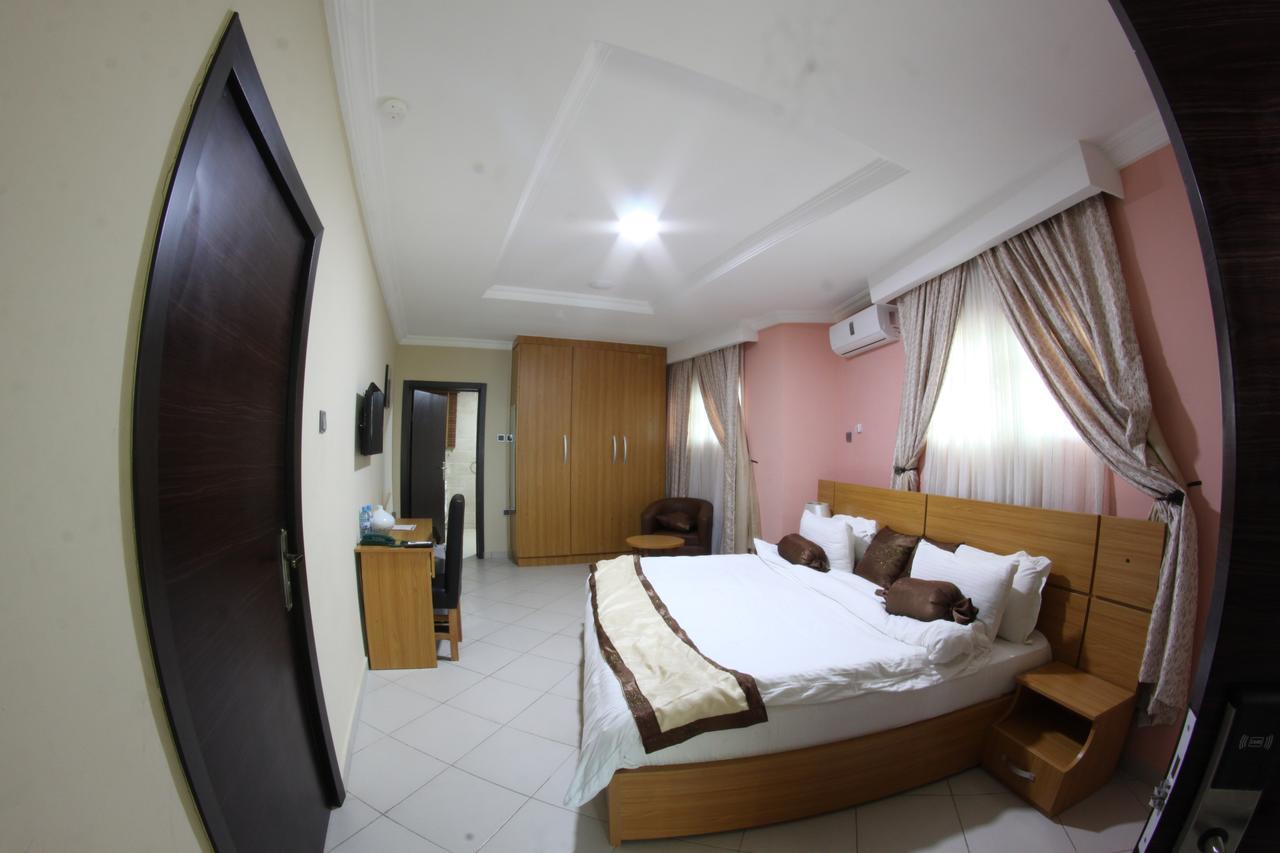 Abeokuta Celia'S Suites מראה חיצוני תמונה