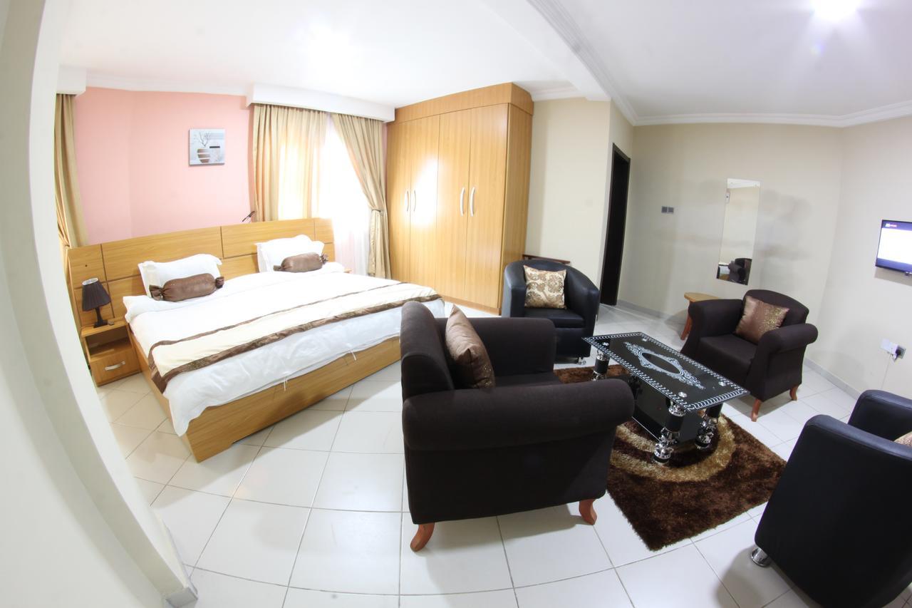 Abeokuta Celia'S Suites מראה חיצוני תמונה