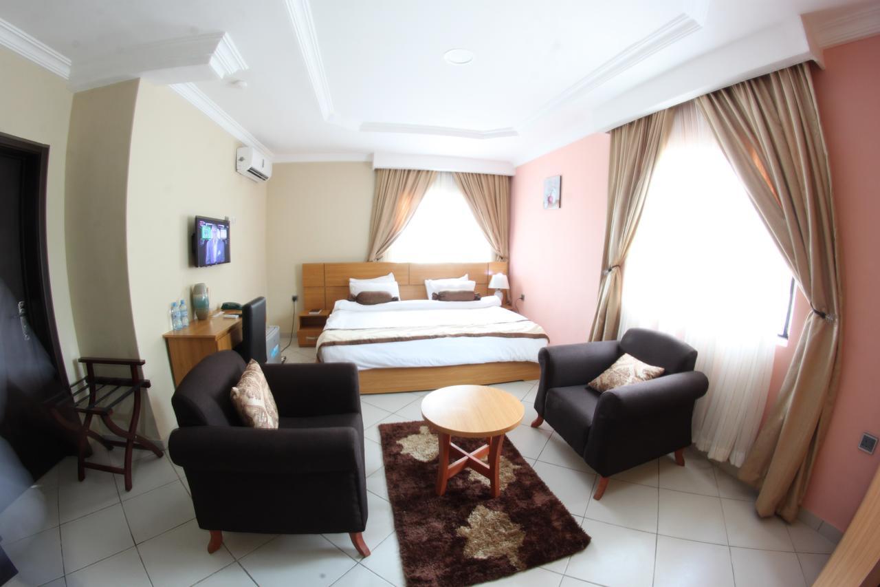 Abeokuta Celia'S Suites מראה חיצוני תמונה