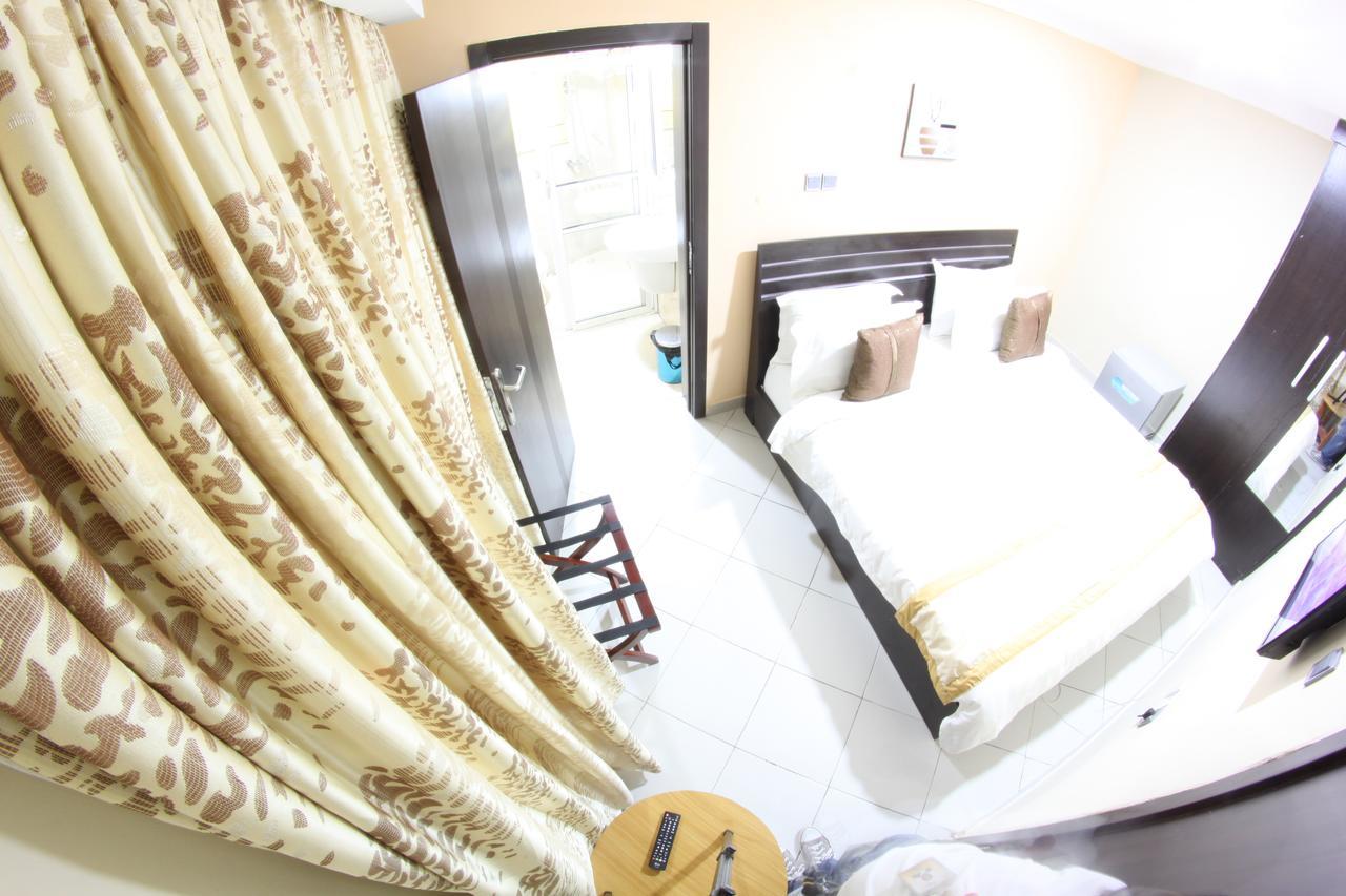 Abeokuta Celia'S Suites מראה חיצוני תמונה
