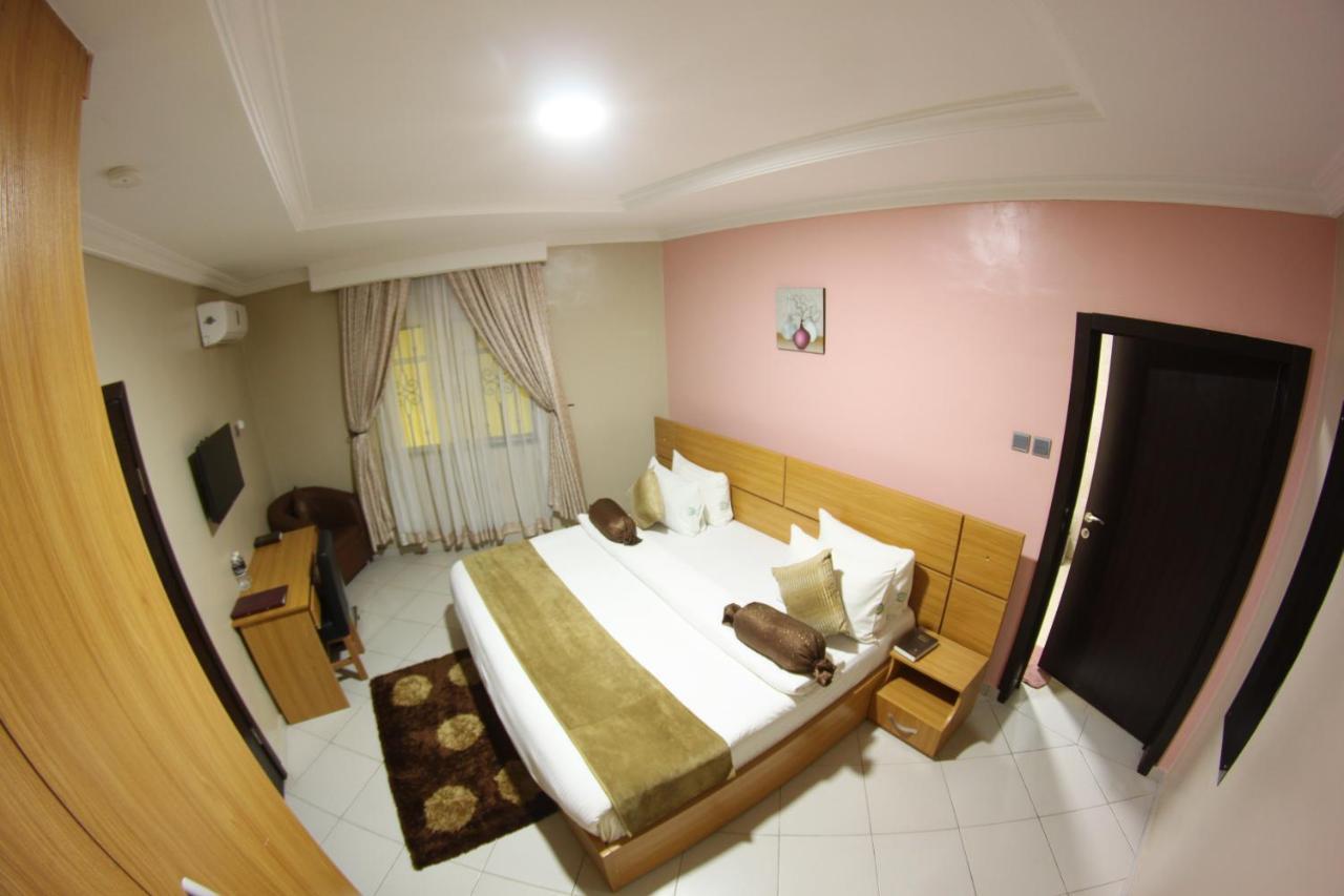 Abeokuta Celia'S Suites מראה חיצוני תמונה